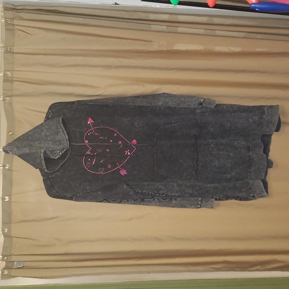EUC Torrid Betsey Johnson soft Valentine's heart hoodie dress. Worn once. Sz 2 - Picture 2 of 12